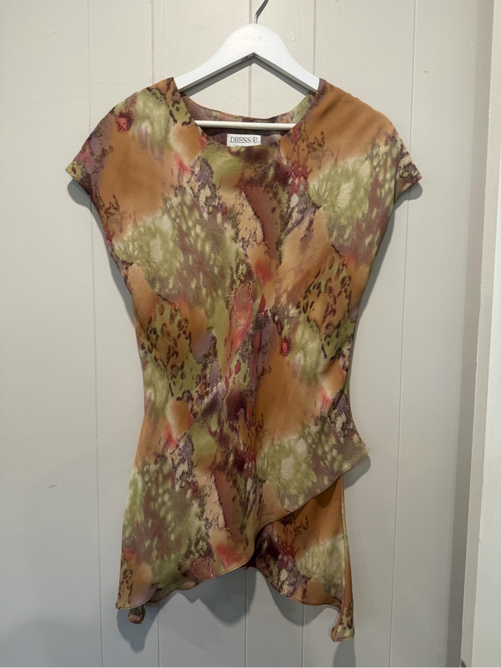 p Multicolor Short-Sleeve Asymmetric Blouse - Olive & Tan